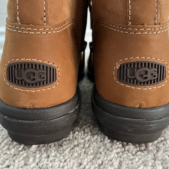 UGG Hapsburg Hiker Woman’s Boots - Picture 4 of 10